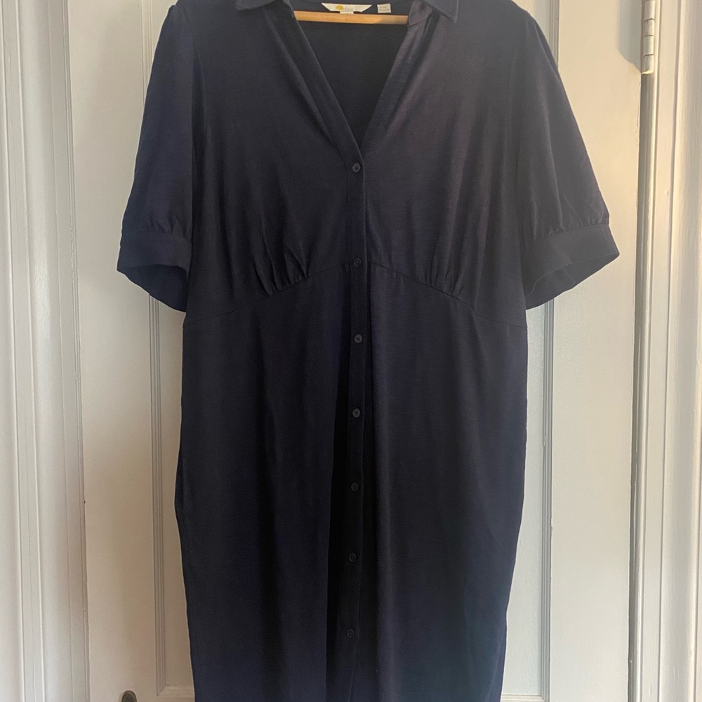 Boden - NEVY, knit button up casual dress with pockets